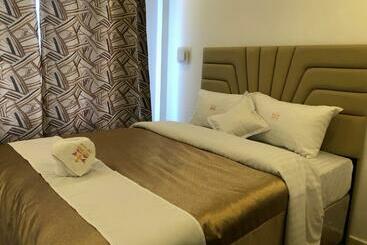 酒店 Hellenis Guest House