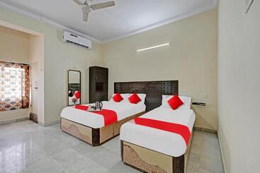 בית מלון כפרי O Raj Inn