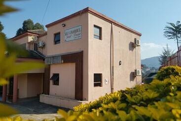 פנסיון Immanuel Guest House