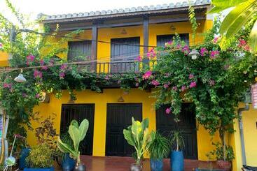 هتل آپارتمان Hoian Mamson House