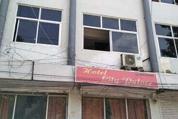 בית מלון כפרי City Palace By Wb Inn