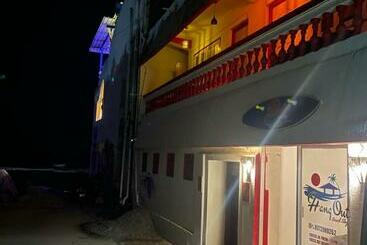 Пансион Hangout Beach Stay