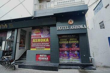 هتل Ashoka