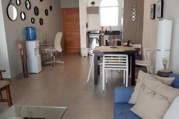 מלון דירות Ocean Palms   1bed 1bth King Suite Condo