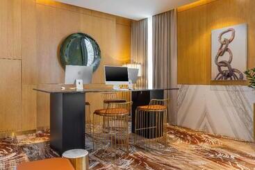 فندق Embassy Suites By Hilton Doha Old Town