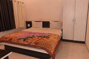 Отель Moon Bagh