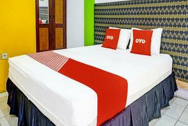 Отель Oyo 91796 Guest House Ghalta Syariah
