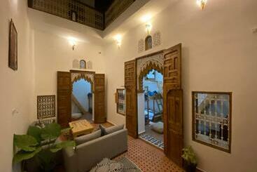 Riad Hostel Capital