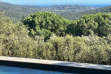 مبيت وإفطار Villa Vallaury