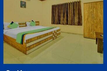 فندق Treebo Iceberg