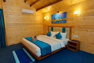 Parisa Beach Resort Tarkarli Bhogwe