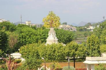 استراحتگاه Swaropann Wellness Eco Stay