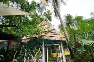 هاستل Tillett Gardens Guest House