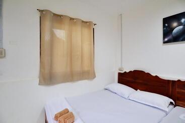 Ocean Breeze Hostel By Daily Sweet