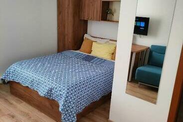 פנסיון Ivavev Is Us Bythesea Constanta