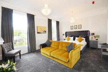 בית מלון כפרי Airden House