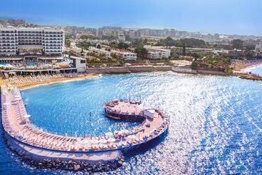 Azura Deluxe Resort & Spa - Ultra All Inclusive