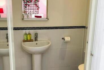 فندق Grand Pier Guest House