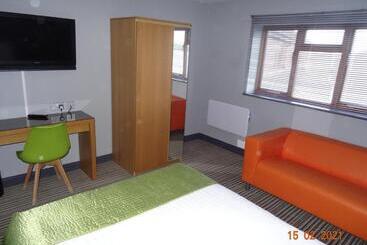 ホテル Happy Guests Lodge