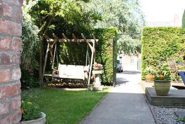 酒店 Holmwood House Guest Accommodation