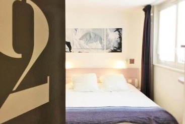 هتل La Marine, Vieux Port