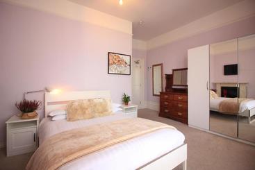 בית מלון כפרי Lichfield House