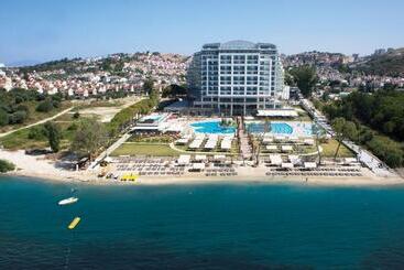 فندق Liberty Kuşadası   All Inclusive