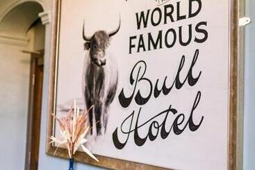 בית מלון כפרי The Bull