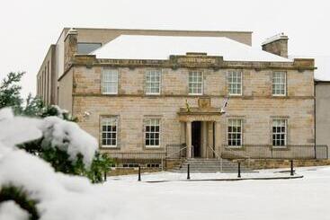 בית מלון כפרי The Shirley Arms