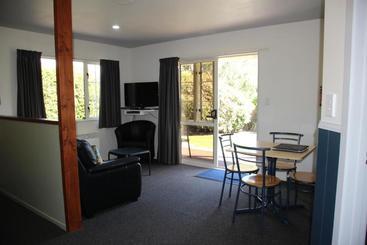 Kaikoura Cottage Motels