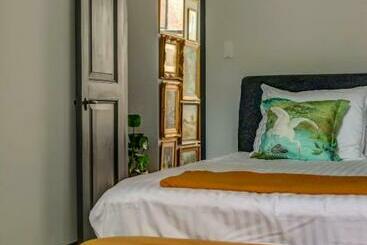 ベッドアンドブレックファースト Luxury Rooms Canal District