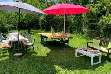 ベッドアンドブレックファースト Chambre Cosy, Calme, Dans Maison Privée à 1,5 Km Village