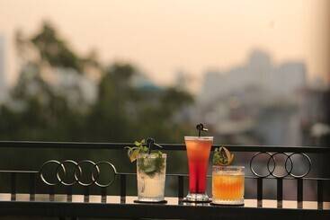 هتل آپارتمان Hanz Light House Condo