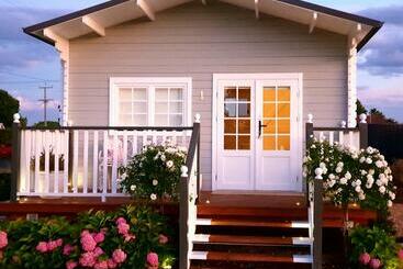 Dangerfield Oaks Boutique Cottage S