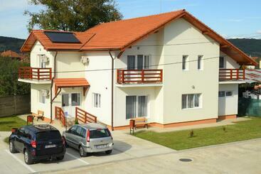 בית מלון כפרי Pensiunea Hera Hațeg