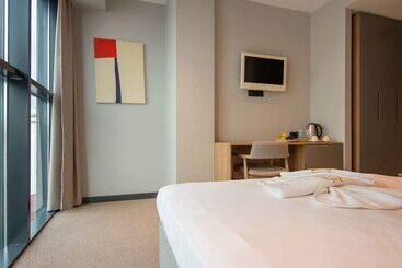 Sherlock Homes Hotels