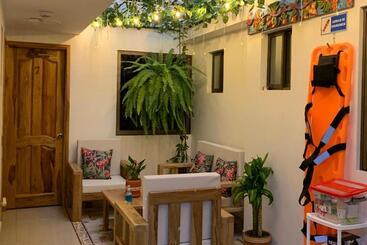 פנסיון Famy Hostal Nardo S