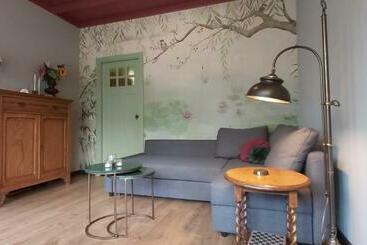 ベッドアンドブレックファースト B En B Op Steendam, Het Voorhuis