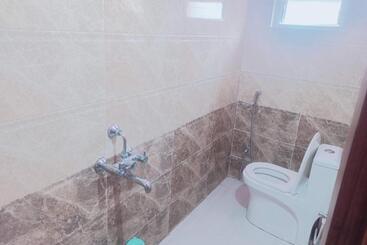 Отель Fountain By Wb Inn