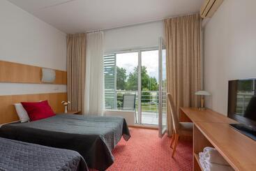 Raadimõisa Hotell