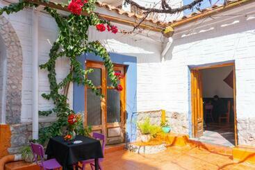 펜션 Hostal Zeballos Tarija