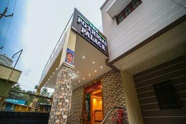 酒店 The Pothigai Palace