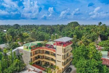 פנסיון Sorenzo Maldives