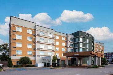 فندق Courtyard By Marriott Charleston Downtown/civic Center