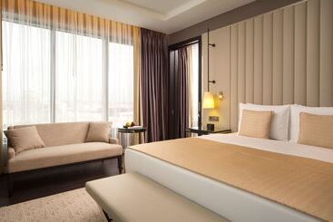 Doubletree By Hilton Hotel Minsk