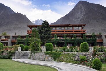هتل Gilgit Serena