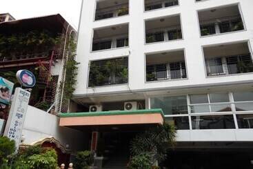 בית מלון כפרי Golden Gate