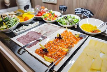 فندق Mercure Rostovondon Center