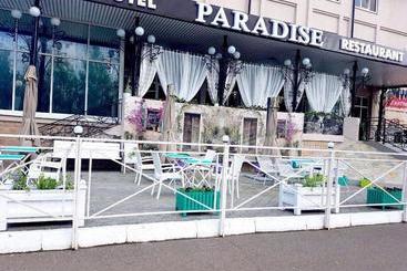 酒店 Paradise