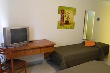 Motel A.c.a. Cipolletti
